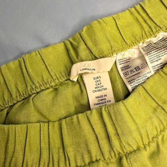 H&M Women's Green Shorts - Picture 3 of 4